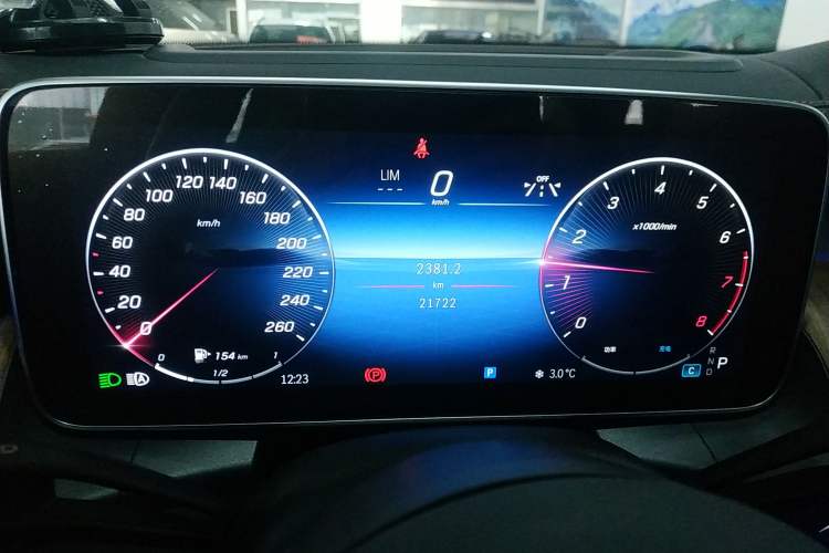 Used Mercedes-Benz GLC 2023 GLC 300 L 4MATIC Dynamic 7-Seater