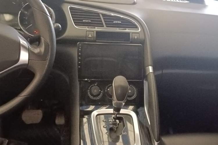 Used Peugeot 3008 2015 2.0L Automatic Classic Edition