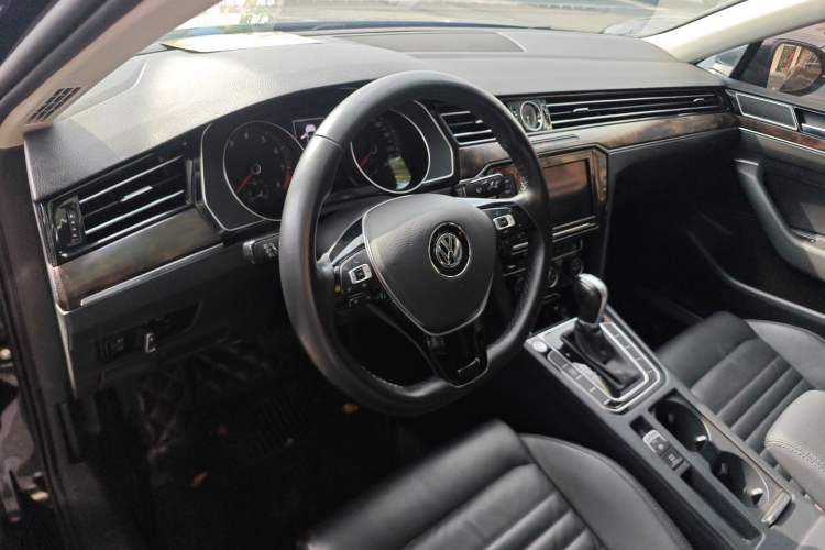 Used Volkswagen Magotan 2019 330TSI DSG Luxury Model China V Standard