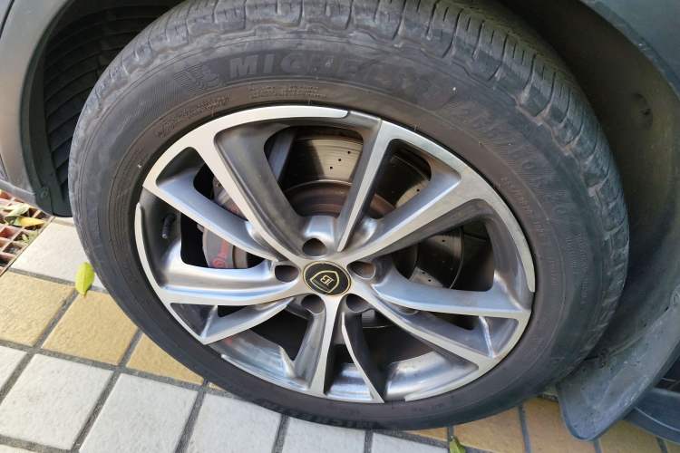 Used BYD Tang New Energy 2018 DM 2.0T All-Wheel Drive Smart Connectivity Luxury Model 7 Seats China V Emission Standard