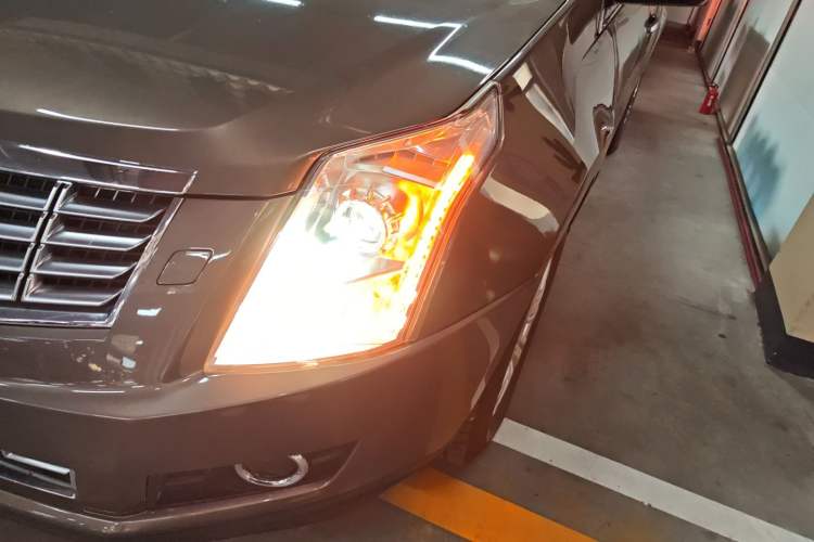 Used Cadillac SRX 2015 3.0L Comfort Version