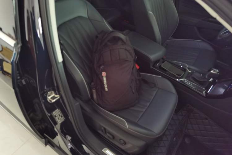 Used Volkswagen Passat 2023 Restyled 330TSI Starry Luxury Edition
