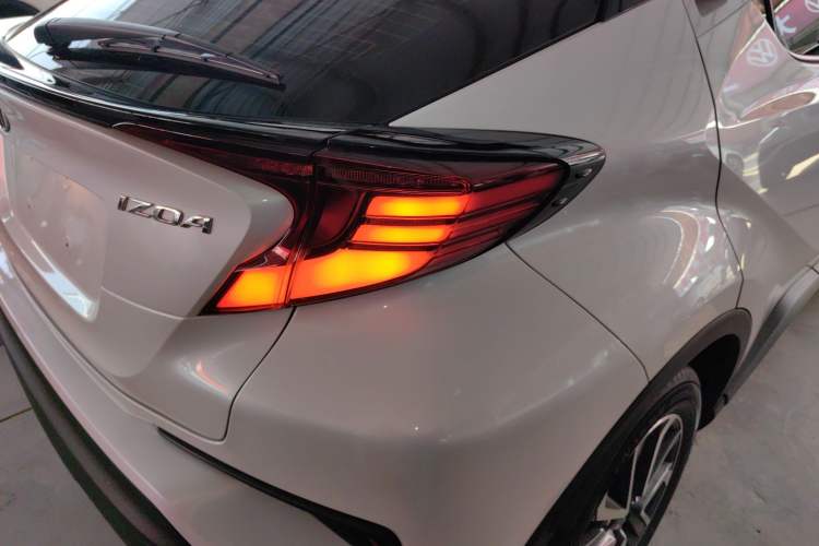 Used Toyota IZOA 2021 2.0L Yichi Version