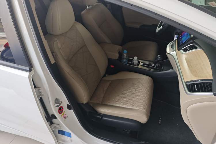 Used Honda Jade 2013 1.8L automatic Comfort version 5 seats
