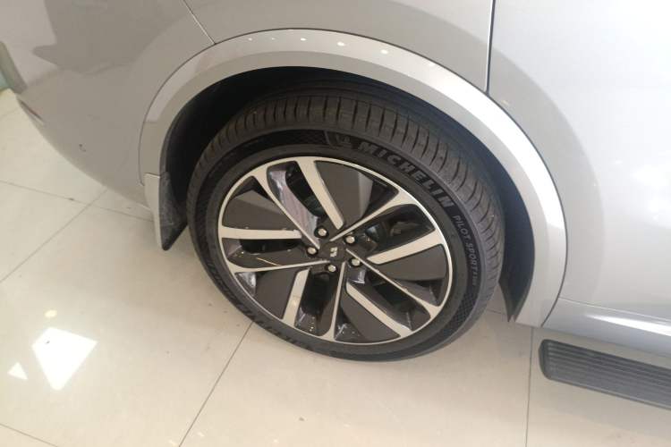 Used Li Auto L9 2022 Max model
