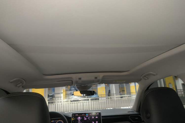 Used Volkswagen Tayron 2024 300TSI Two-Wheel-Drive Luxury Plus Advanced Version
