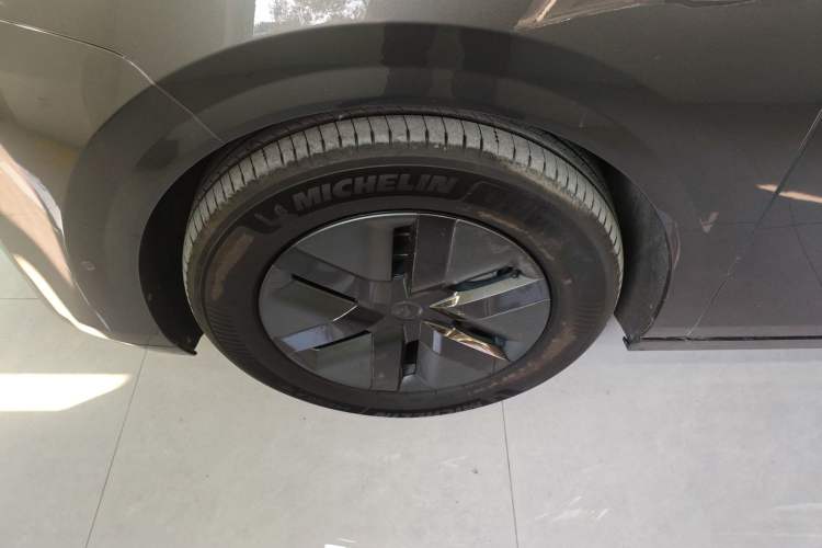 Used Li Auto MEGA 2024 Ultra Model