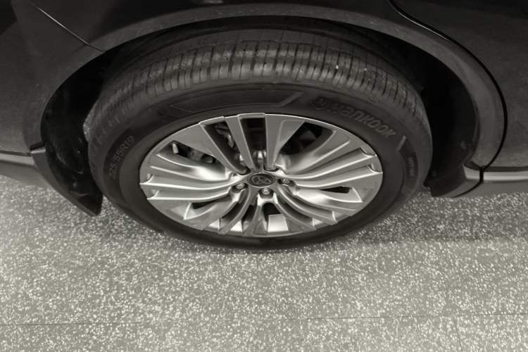 Used Toyota Harrier 2022 2.0L CVT Two-Wheel Drive Deluxe Edition