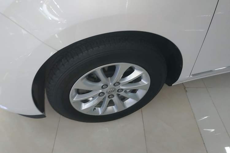 Used Buick GL8 2017 ES 28T Comfort Model China V Standard
