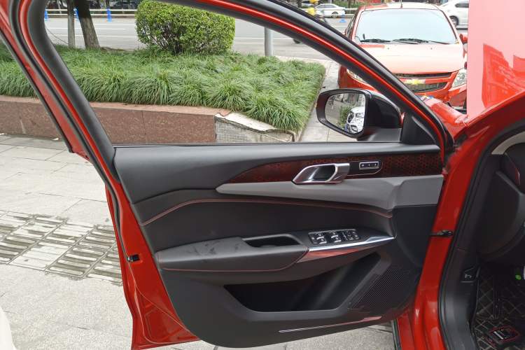 Used Lynk & Co 02 2019 1.5T DCT Two-Wheel Drive Pro Edition China VI Standard
