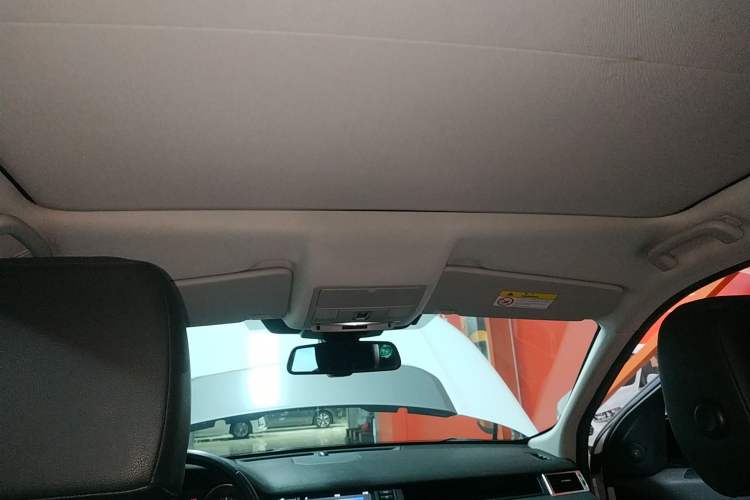 Used Land Rover Discovery Sport 2019 240 PS SE Version China VI Standard