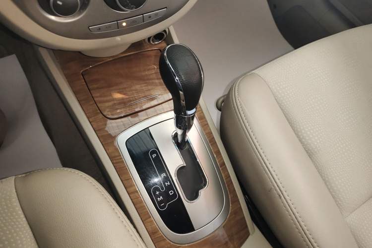 Used Buick Excelle 2015 1.5L Automatic Classic Model
