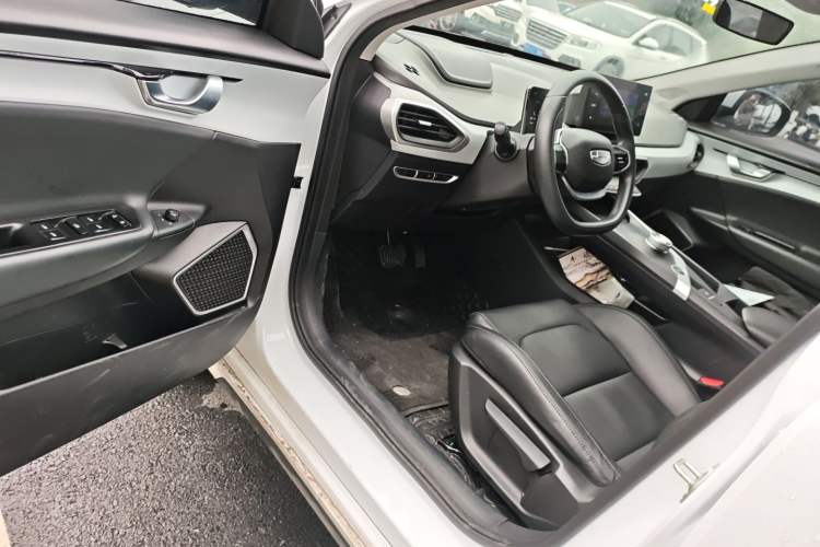 Used Geometry A 2024 500KM Travel Edition