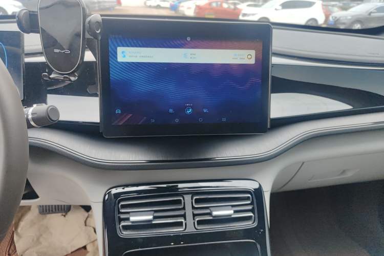 Used BYD Qin PLUS 2024 HONOR Edition DM-i 55KM Leading Model
