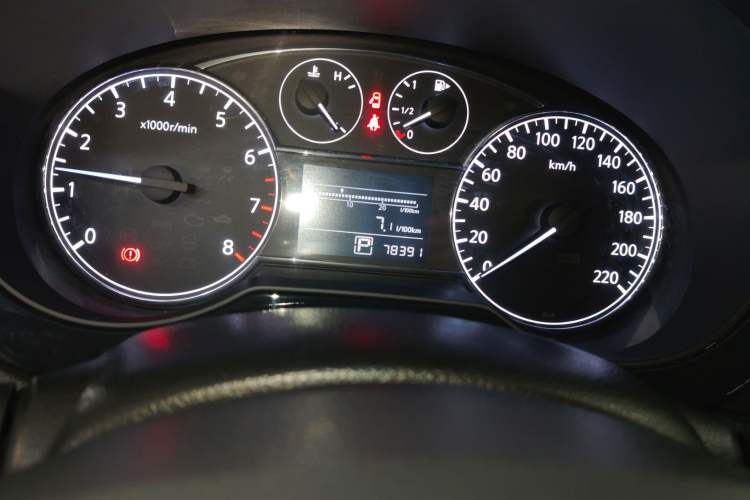 Used Nissan Tiida 2014 1.6L CVT Comfort Model
