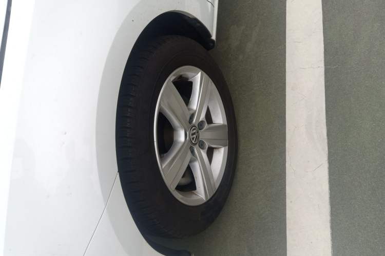 Used Volkswagen Golf 2017 1.6L Automatic Comfort Million-Vehicle Anniversary Edition
