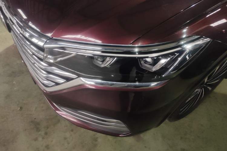 Used Volkswagen Viloran 2020 380TSI Prestige Edition
