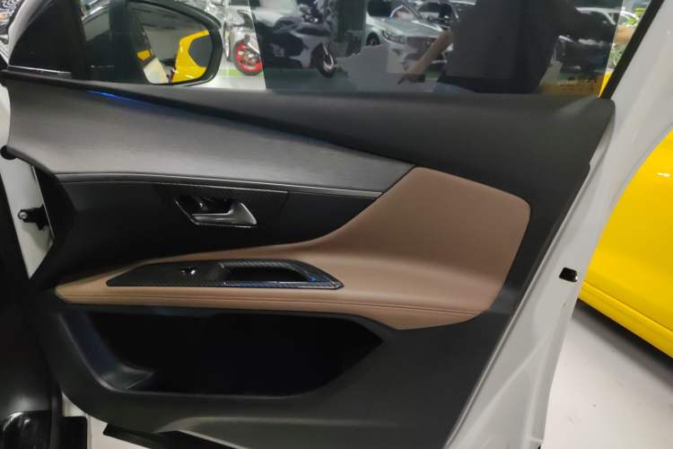 Used Peugeot 5008 2017 380THP 7-Seater Luxury GT Edition
