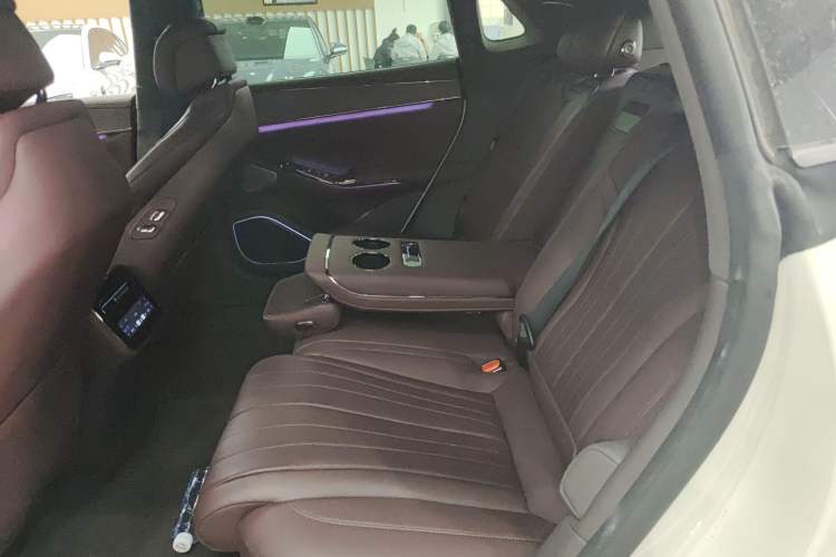 Used Denza Z9GT 2024 1100 Four-Wheel Drive Ultra Version
