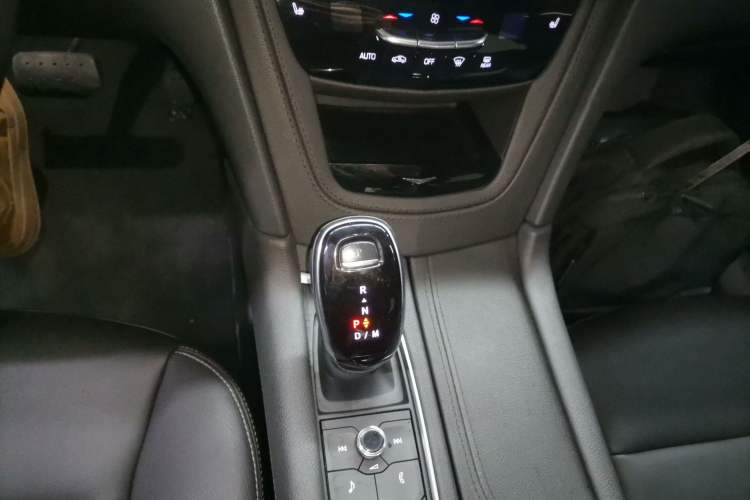 Used Cadillac XT6 2021 2.0T 6-Seater Two-Wheel Drive Luxury Version
