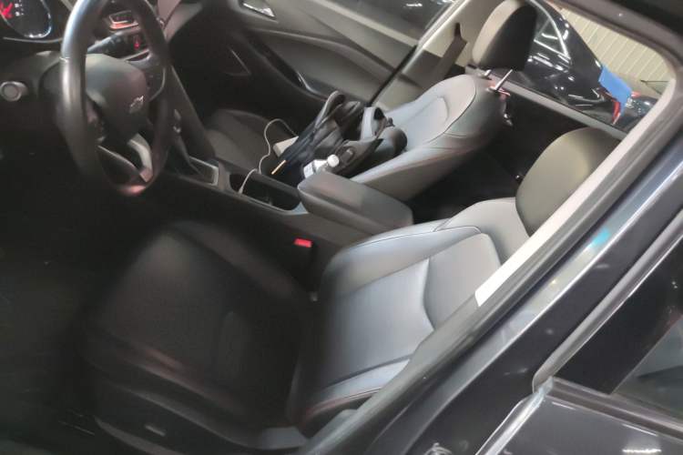 Used Chevrolet Orlando 2020 Light Hybrid Redline 530T Automatic Enjoyment Edition (5+2 Models)
