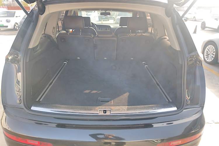 Used Audi Q7 2014 35 TFSI Off-road Model
