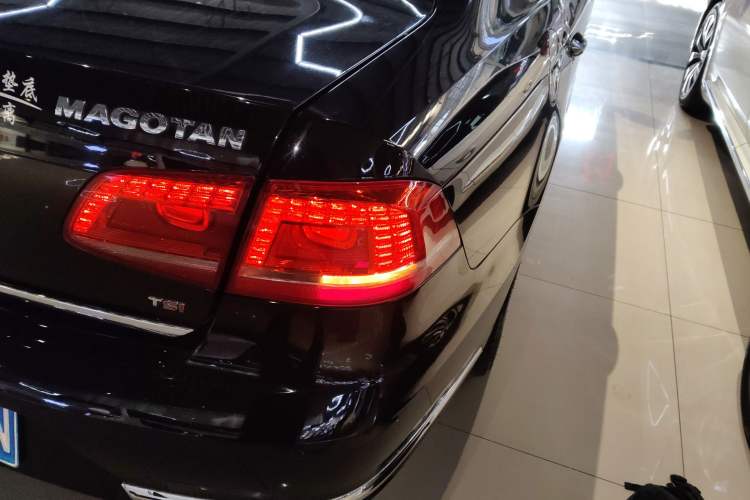 Used Volkswagen Magotan 2013 1.8TSI Premier Model
