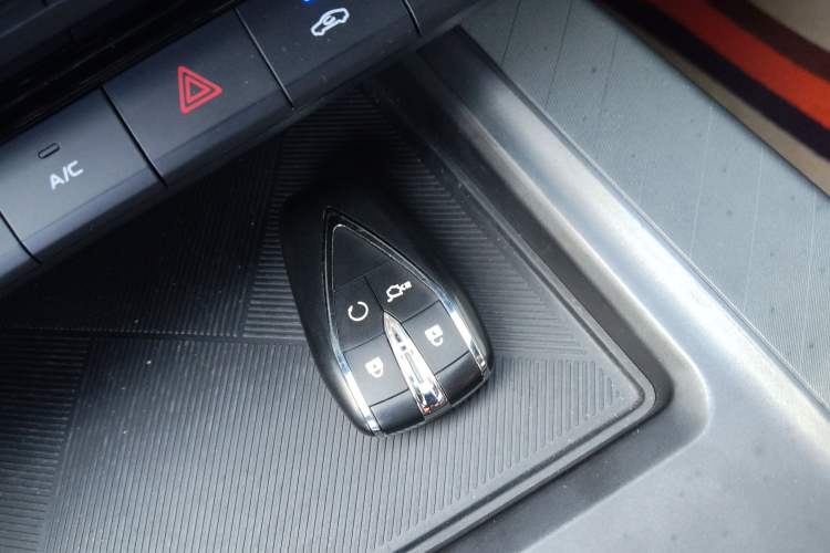 Used Oshan X5 PLUS 2023 1.5T DCT Pioneer Edition
