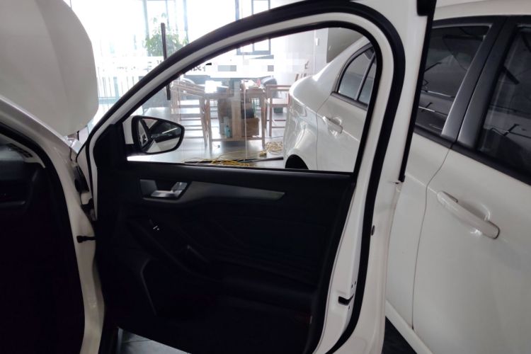 Used Ford Focus 2019 Sedan EcoBoost 180 Automatic Trend Edition
