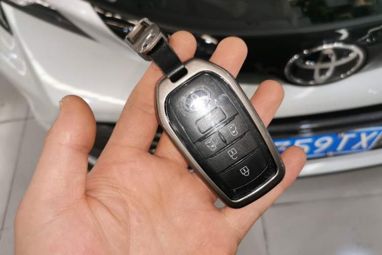 Used Toyota Sienna 2024 2.5L Hybrid Four-Wheel Drive Prestige Edition
