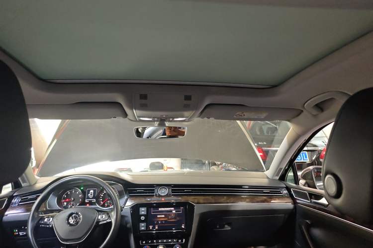 Used Volkswagen Magotan 2019 330TSI DSG Luxury Model China V Standard
