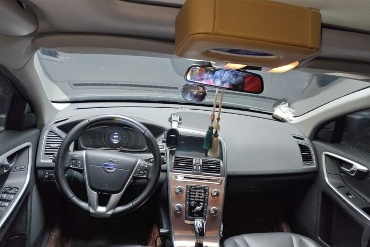 Used Volvo XC60 2017 T5 Smart Upgrade Edition