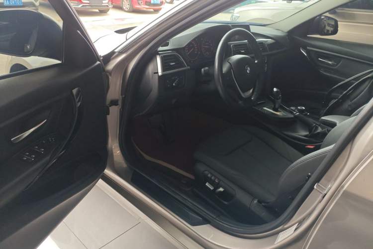 Used BMW 3 Series 2017 320Li Fashion Model
