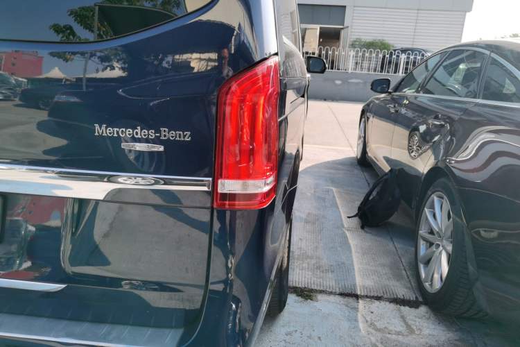 Used Mercedes-Benz V-Class 2017 V 260 Prestige Edition
