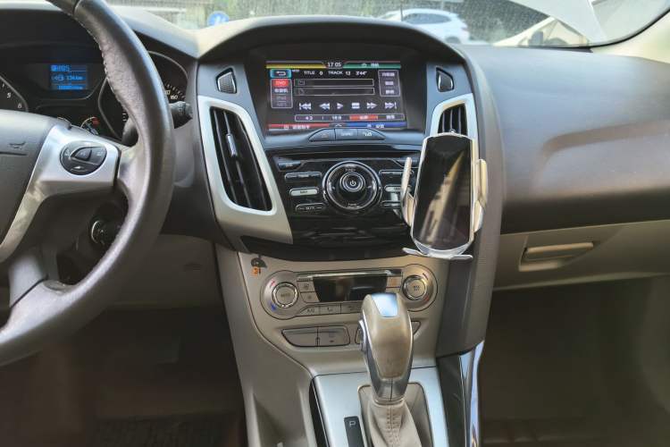 Used Ford Focus 2012 Hatchback 1.6L Automatic Fashion Edition
