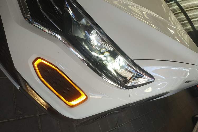 Used Volkswagen T-ROC 2021 280TSI DSG Two-Wheel Drive Comfort Connect Edition
