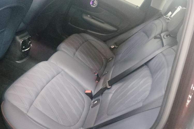 Used  Clubman 2016 Revised Version 1.5T COOPER Connoisseur Edition
