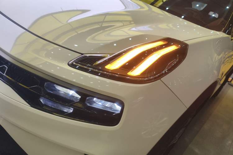 Used Lynk & Co 06 2023 Remix 1.5T Dynamic Halo
