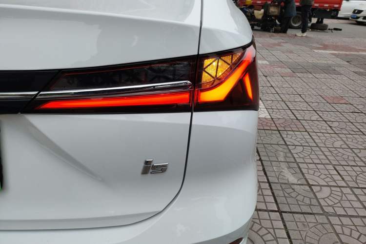 Used Roewe i5 2023 1.5L CVT Luxury Edition
