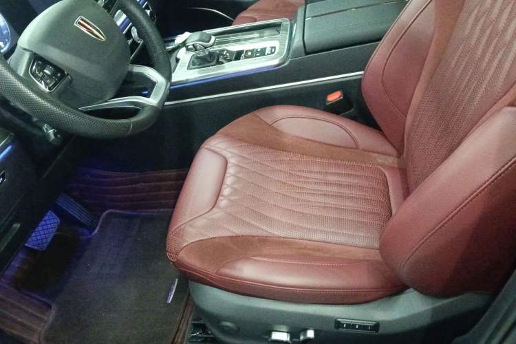 Used Hongqi HS5 2023 2.0T Four-Wheel Drive Flagship Pro Edition