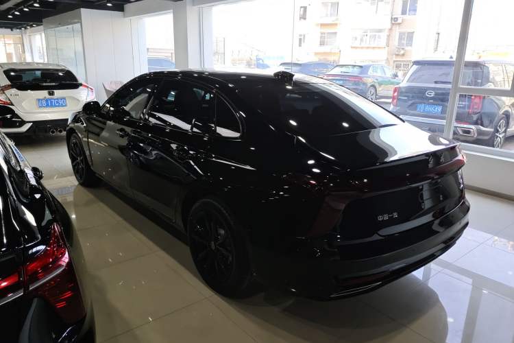 Used Hongqi H5 2025 2.0T Automatic Xuan Ying Edition