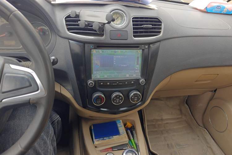 Used Wuling Hongguang 2013 1.5L S Luxury Model
