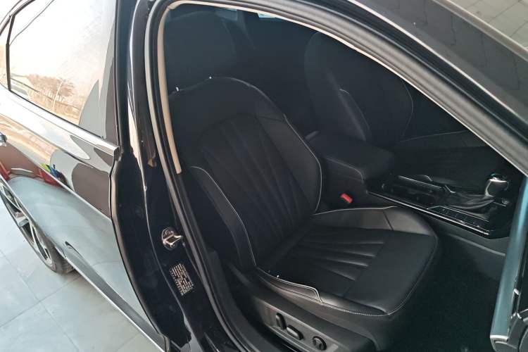 Used Volkswagen Passat 2024 330TSI Starry Elite Edition
