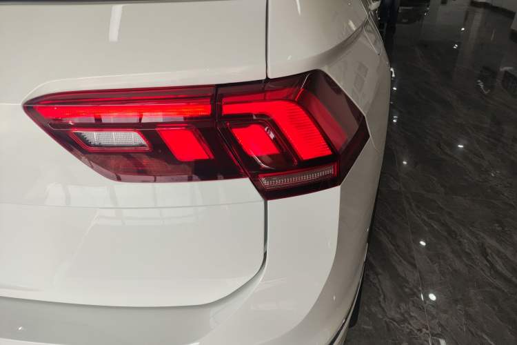 Used Volkswagen Tiguan L 
