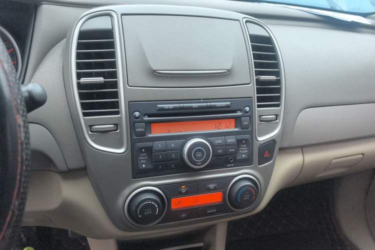 Used Nissan Sylphy 2012 Classic 1.6XE Manual Comfort Edition
