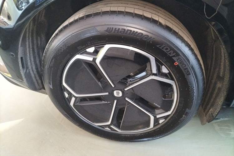 Used  YU7 2025 Ultra-Long Range Rear-Wheel Drive Version