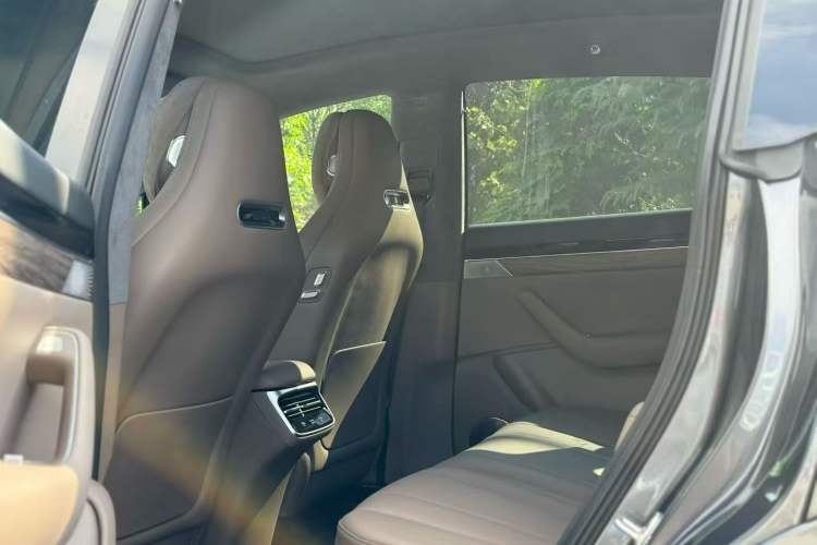 Used Hima Luxeed R7 2025 Range-Extended Version 251 km Max
