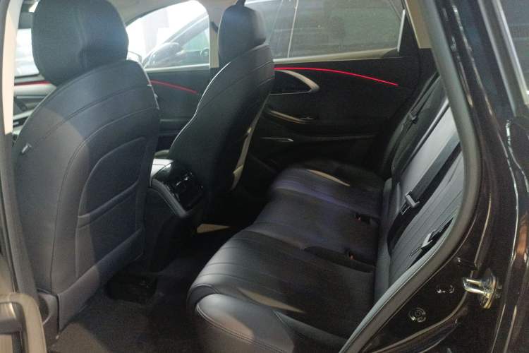 Used  Lingyun 2024 400T Two-Wheel-Drive King Edition
