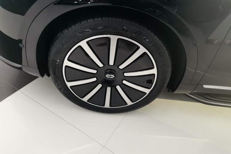 Used Hima AITO M9 2024 Range-Extended Ultra Version 42 kWh 6-Seater Model
