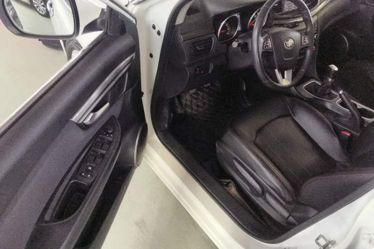 Used Bestune B50 2016 1.6L manual Comfort trim level
